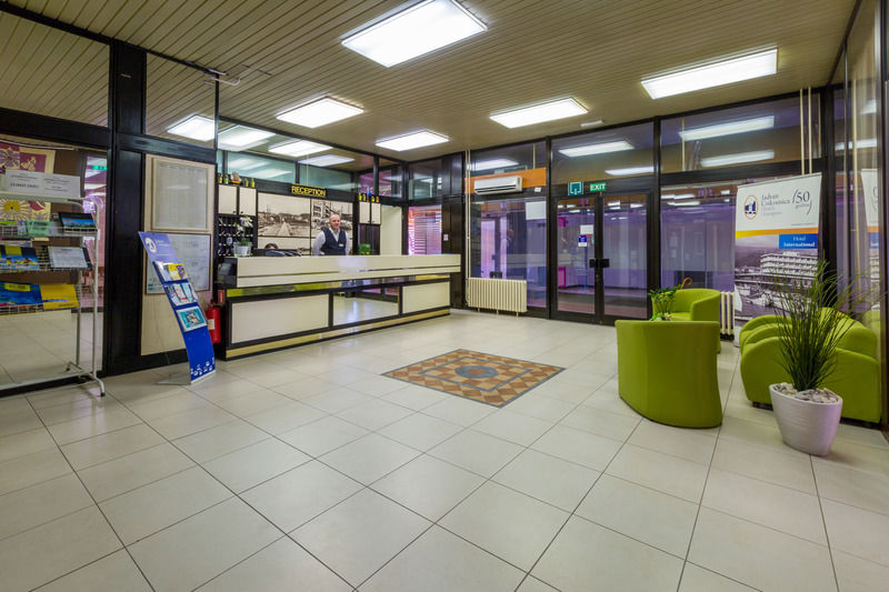 קריקווניצה Hotel International מראה חיצוני תמונה