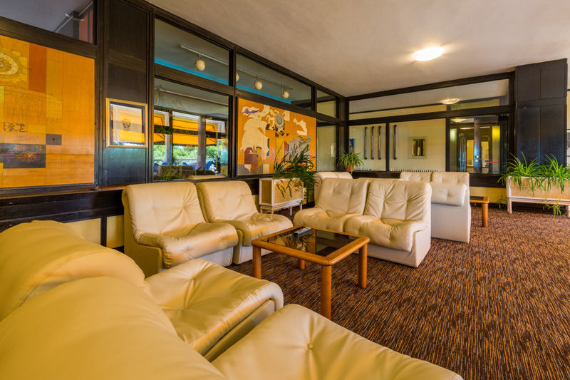 קריקווניצה Hotel International מראה חיצוני תמונה