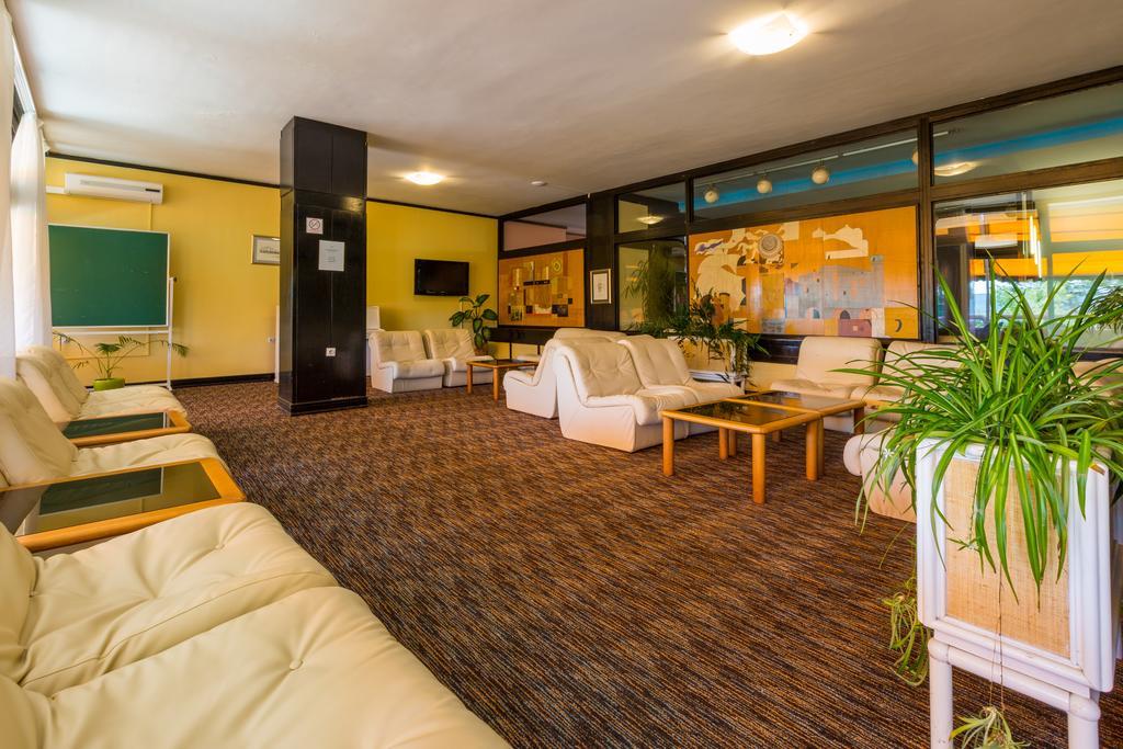 קריקווניצה Hotel International מראה חיצוני תמונה