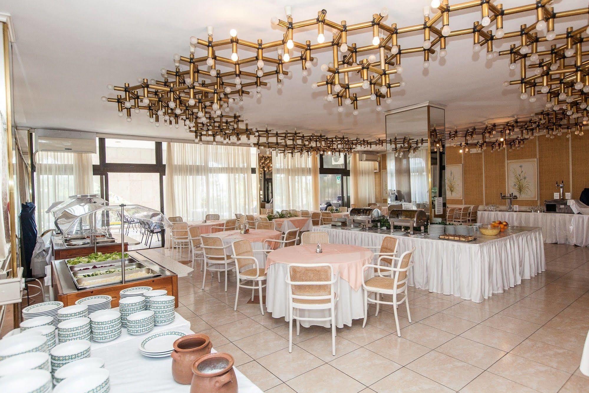 קריקווניצה Hotel International מראה חיצוני תמונה
