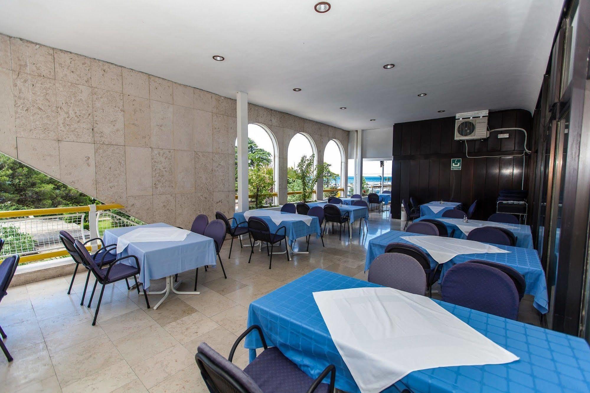קריקווניצה Hotel International מראה חיצוני תמונה